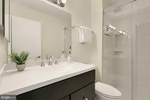 2038 Derby Ridge Ln, Silver Spring, MD 20910 - Photo 15