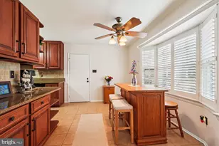 18637 Calypso Pl, Gaithersburg, MD 20879 - Photo 5