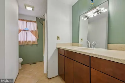 17105 Barnstable Drive, Rockville, MD 20855 - Photo 17