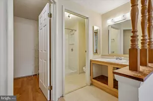 17105 Barnstable Dr, Rockville, MD 20855 - Photo 13