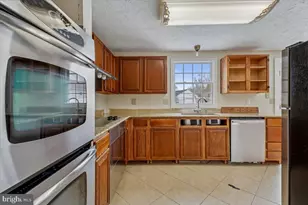 17105 Barnstable Dr, Rockville, MD 20855 - Photo 5