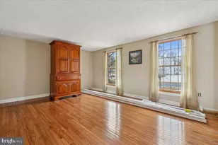 17105 Barnstable Dr, Rockville, MD 20855 - Photo 3