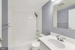 7420 Lakeview Dr, Bethesda, MD 20817 - Photo 23