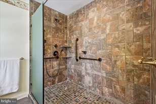 7413 Tupelo Dr, Rockville, MD 20855 - Photo 21