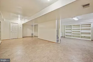 7413 Tupelo Dr, Rockville, MD 20855 - Photo 27