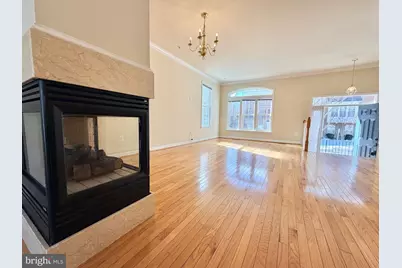 903 Crestfield Drive, Rockville, MD 20850 - Photo 9