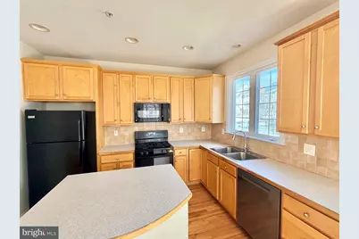 903 Crestfield Drive, Rockville, MD 20850 - Photo 3