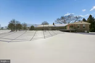 6205 Beechdale Ct, Rockville, MD 20855 - Photo 63