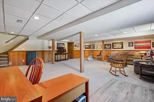 6205 Beechdale Ct, Rockville, MD 20855 - Photo 47