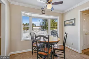 6205 Beechdale Ct, Rockville, MD 20855 - Photo 3