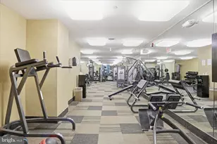 10101 Grosvenor Pl, Rockville, MD 20852 - Photo 27