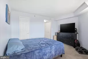 10101 Grosvenor Pl, Rockville, MD 20852 - Photo 15