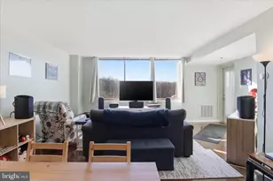 10101 Grosvenor Pl, Rockville, MD 20852 - Photo 7