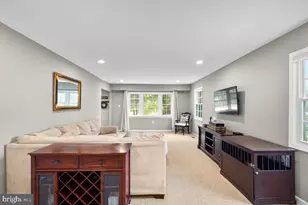 14028 Breeze Hill Ln, Silver Spring, MD 20906 - Photo 7