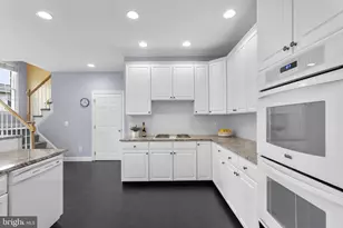10217 Lakestone Pl, Rockville, MD 20850 - Photo 15