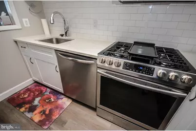 4242 East West Highway #911, Chevy Chase, MD 20815 - Photo 11