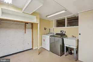 1004 Debeck Dr, Rockville, MD 20851 - Photo 31