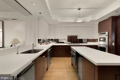 5630 Wisconsin Avenue #805, Chevy Chase, MD 20815 - Photo 11