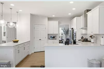 10237 Travilah Grove Circle, Rockville, MD 20850 - Photo 7