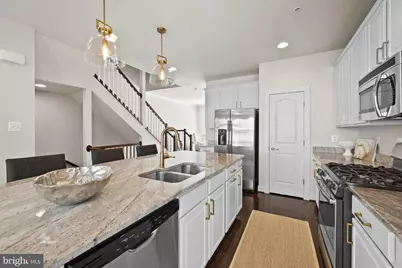 241 Goodall Street, Gaithersburg, MD 20878 - Photo 9