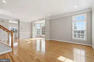 302 Fallsgrove Dr, Rockville, MD 20850 - Photo 19