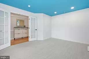 302 Fallsgrove Dr, Rockville, MD 20850 - Photo 7