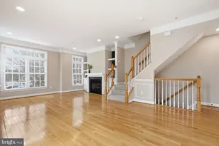 302 Fallsgrove Dr, Rockville, MD 20850 - Photo 17