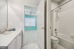 304 Summer Garden Way, Rockville, MD 20850 - Photo 37