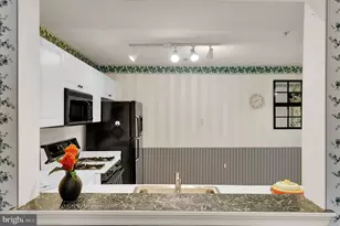 19009 Lark Song Terrace, Germantown, MD 20874 - Photo 9