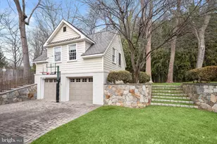 6801 Newbold Dr, Bethesda, MD 20817 - Photo 3