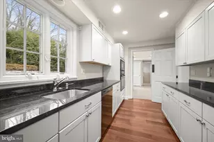 6801 Newbold Dr, Bethesda, MD 20817 - Photo 19