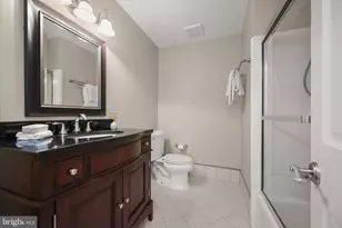 6801 Newbold Dr, Bethesda, MD 20817 - Photo 37