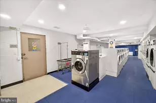 10201 Grosvenor Pl, Rockville, MD 20852 - Photo 29