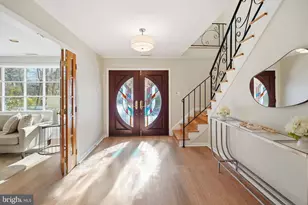 7511 Shadywood Rd, Bethesda, MD 20817 - Photo 3