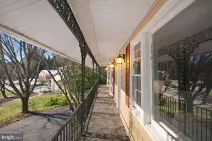 7511 Shadywood Rd, Bethesda, MD 20817 - Photo 9