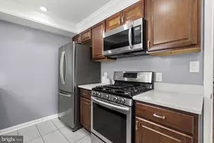 9886 Hollow Glen Pl, Silver Spring, MD 20910 - Photo 15