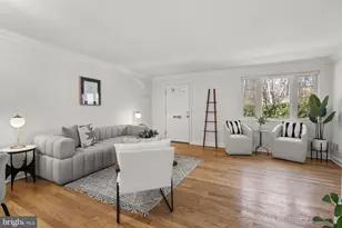 9886 Hollow Glen Pl, Silver Spring, MD 20910 - Photo 7