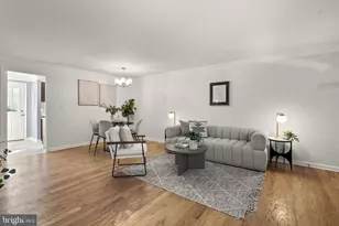 9886 Hollow Glen Pl, Silver Spring, MD 20910 - Photo 5