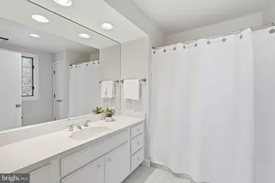 10033 Chartwell Manor, Potomac, MD 20854 - Photo 17