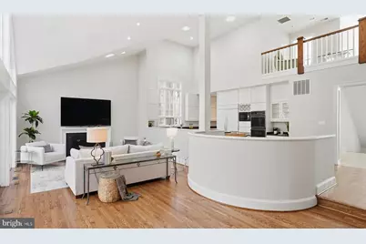 10033 Chartwell Manor, Potomac, MD 20854 - Photo 7