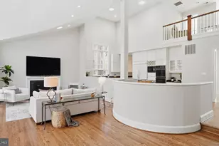 10033 Chartwell Manor, Potomac, MD 20854 - Photo 7