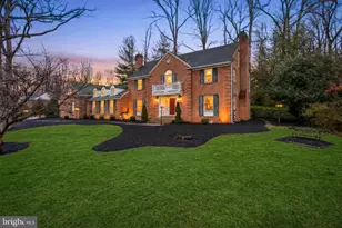 9460 Tobin Cir, Potomac, MD 20854 - Photo 1