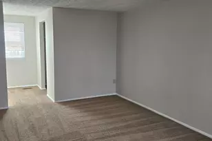 10129 Peanut Mill Dr, Gaithersburg, MD 20882 - Photo 13