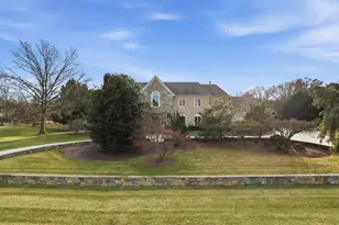 10408 Bit and Spur Ln, Potomac, MD 20854 - Photo 3