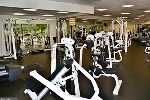 5225 Pooks Hill Rd, Bethesda, MD 20814 - Photo 9