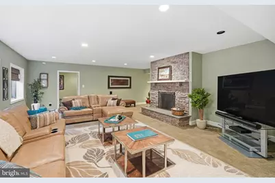 9860 Avenel Farm, Potomac, MD 20854 - Photo 31