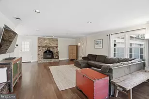 5700 Lake Christopher Dr, Rockville, MD 20855 - Photo 9