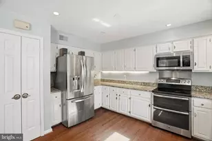 5700 Lake Christopher Dr, Rockville, MD 20855 - Photo 15