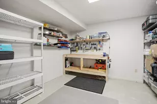 5700 Lake Christopher Dr, Rockville, MD 20855 - Photo 41