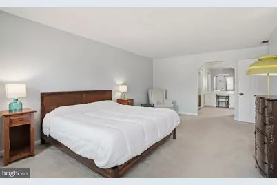 5700 Lake Christopher Drive, Rockville, MD 20855 - Photo 27